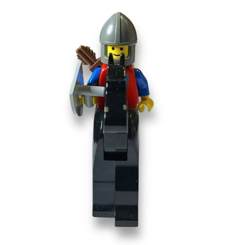Vintage LEGO Minifigure Mounted Knight with Horse Shield Bow Quiver